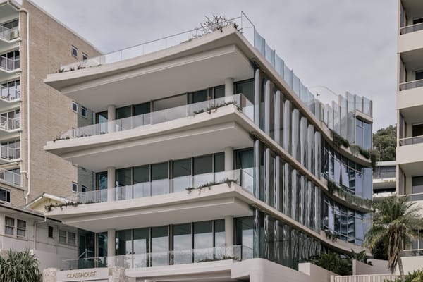 Glasshouse: Award-Winning Glazing on the Burleigh Coast